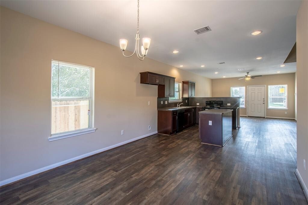 Building Photo - 8530 Homewood Ln