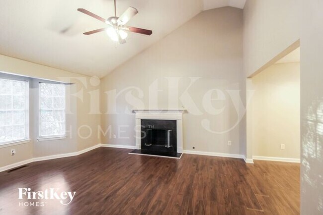 Building Photo - 1237 Regal Heights Dr