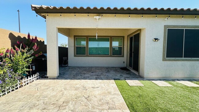 Foto del edificio - 4 Bedroom + teen/flex room Single Family H...