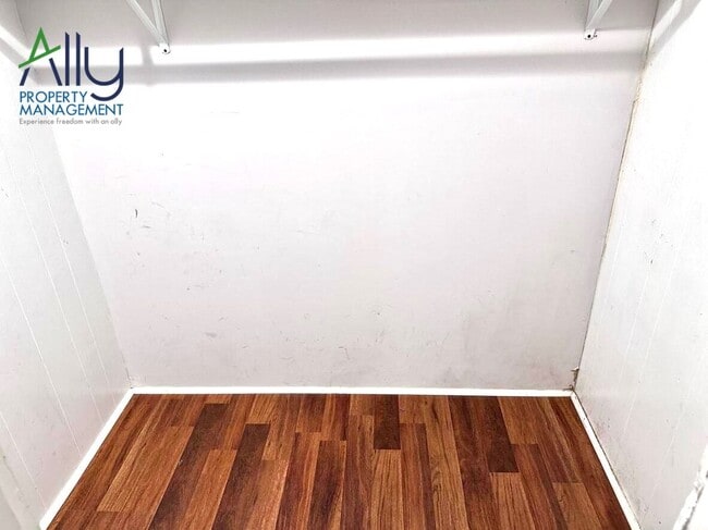 Foto del edificio - 648 Ivy Hill Ln