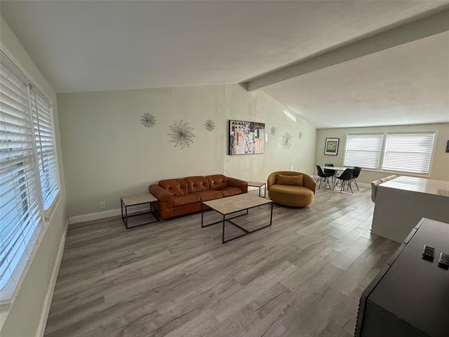 Foto del edificio - 817 Loganwood Ave