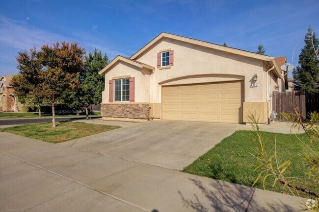 Building Photo - 4321 Strathmore Pl