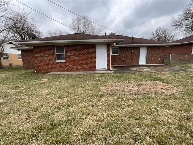 Building Photo - 207 Meckfessel Dr