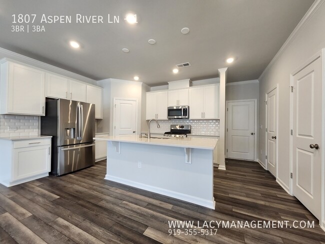 Foto del edificio - 1807 Aspen River Ln