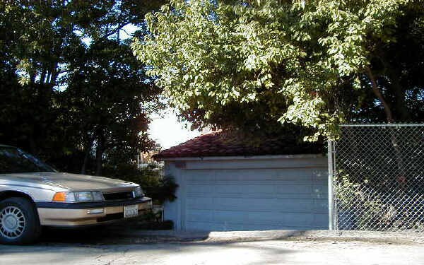 Primary Photo - 1153 Hillside Dr