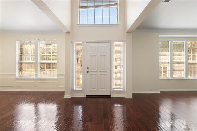 Building Photo - 8424 High Meadows Dr
