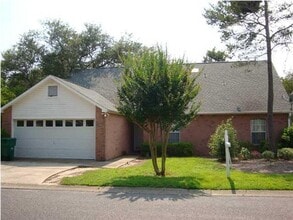 Building Photo - 133 Parkwood Dr