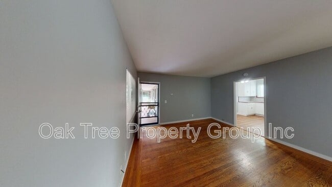 Building Photo - 321 W Estudillo Ave