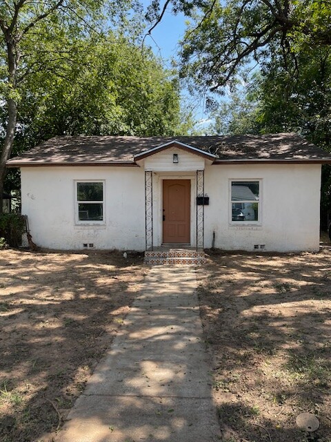 Primary Photo - 805 Dearborn St