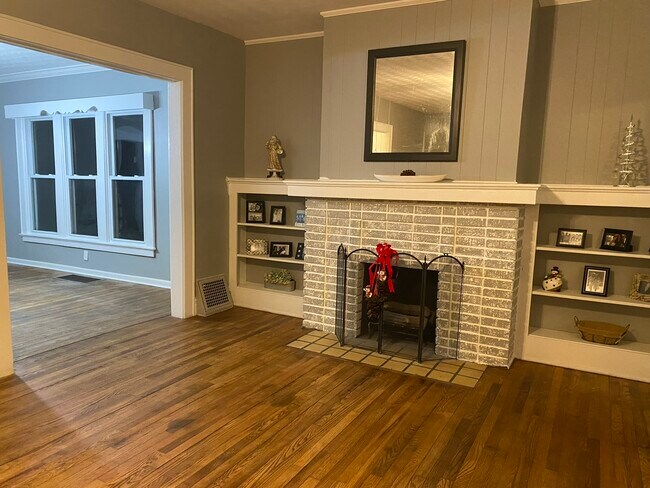 Foto del edificio - 2409 Hilton Ave