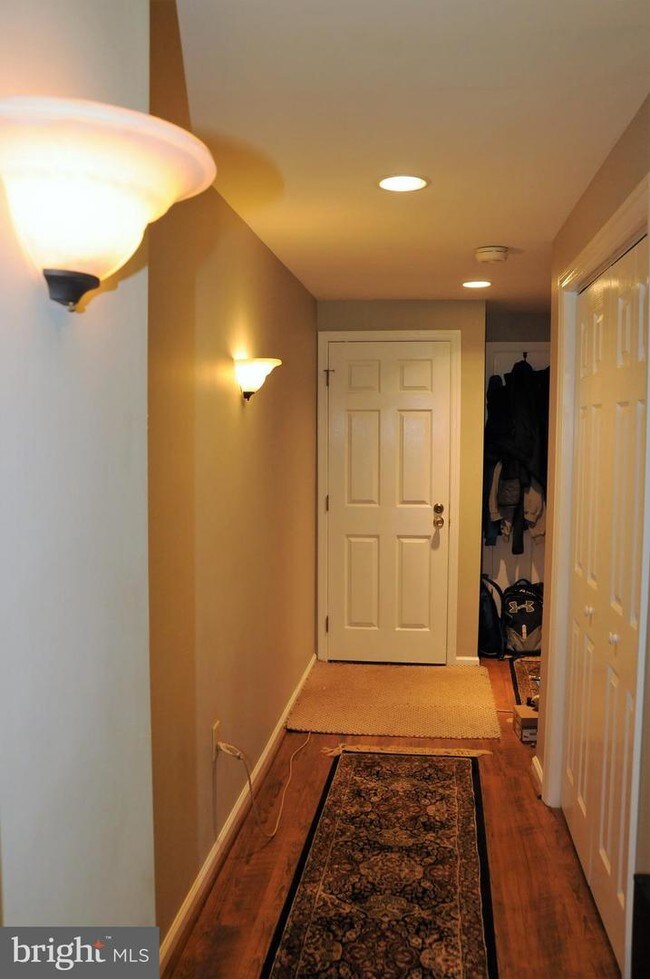 Foto del edificio - 814 Brettingham Ct
