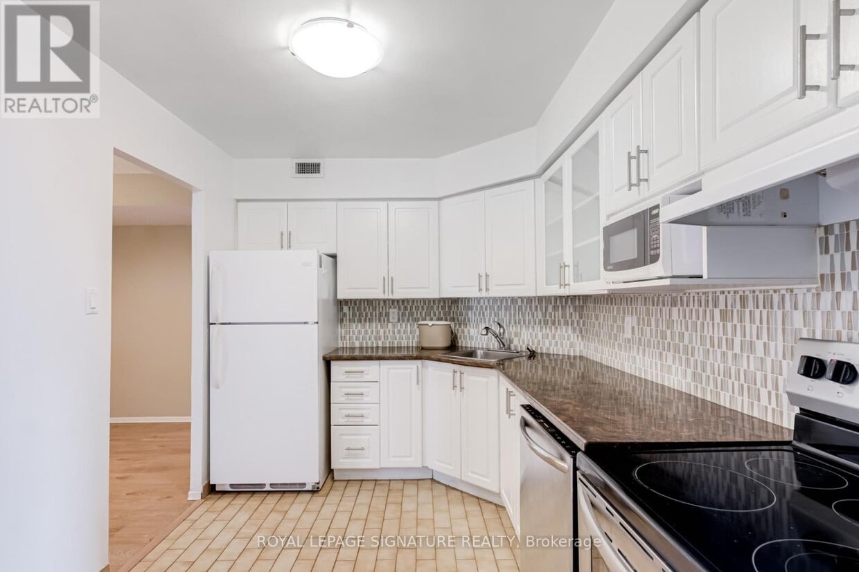 Photo principale - 5795-5795 Yonge St