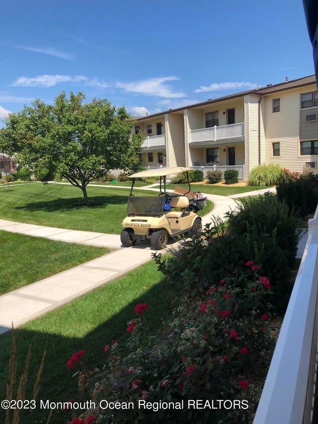 9 Wharfside Dr Unit ANNUAL rental, Monmouth Beach, NJ 07750 Condo for