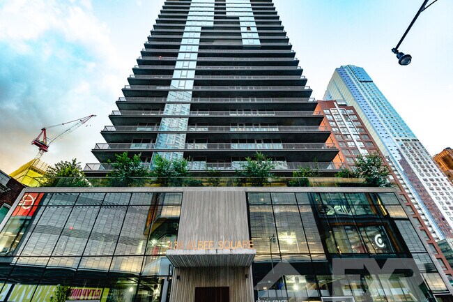 Building Photo - 436 Albee Square W