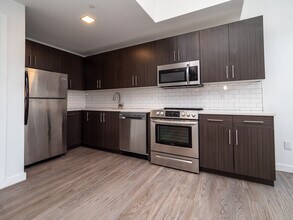 Building Photo - The Roxy