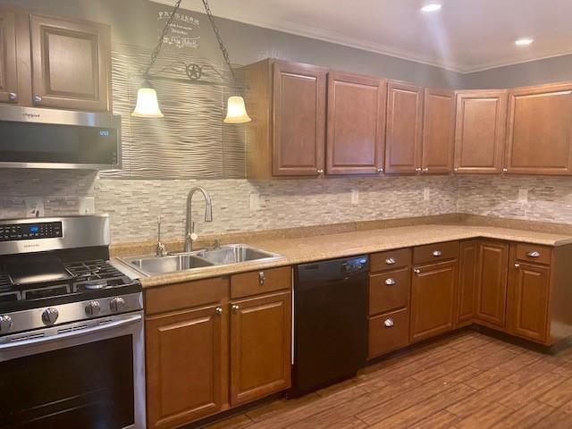 Foto del edificio - 7648 Broadview Dr