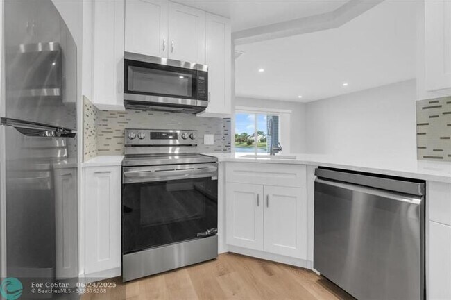 Foto del edificio - 3425 NW 44th St