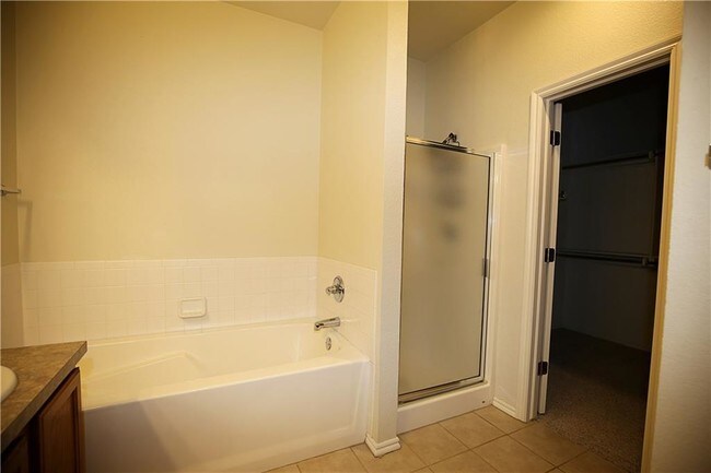 Foto del edificio - 5904 SE 71st St