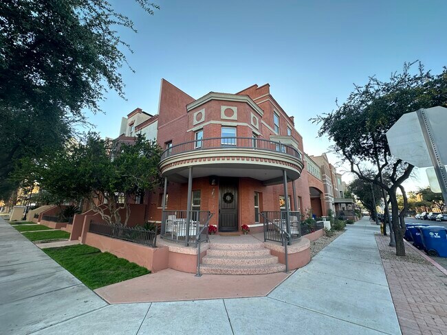 Foto del edificio - 505 W 6th St