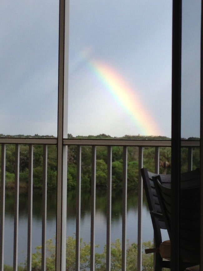 Building Photo - 6551 Shoreline Dr