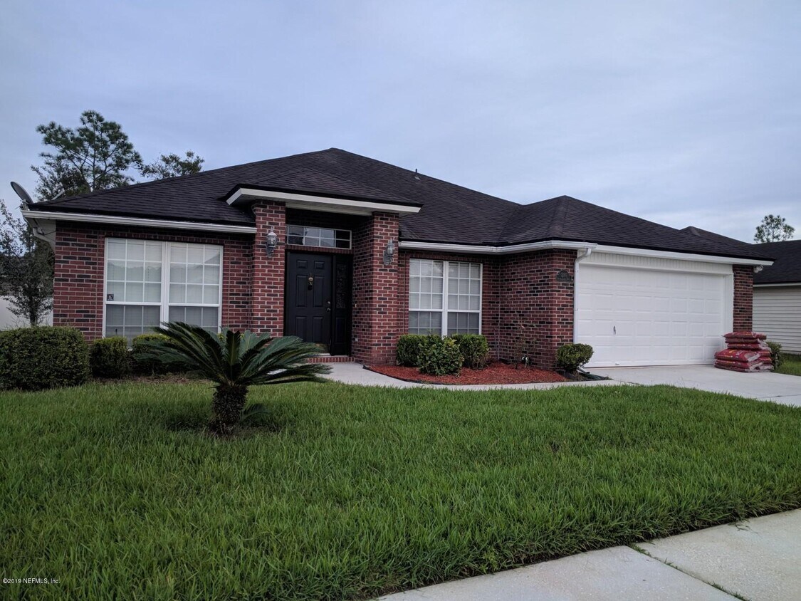 Primary Photo - 12107 Grand Lakes Dr