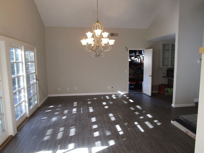 Foto del edificio - Single Story 4 BR House in Scripps Ranch