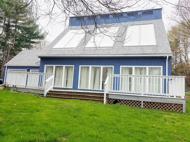 Building Photo - 223 Fairview Rd