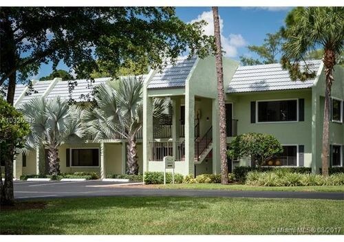 Primary Photo - 711 Forest Club Dr