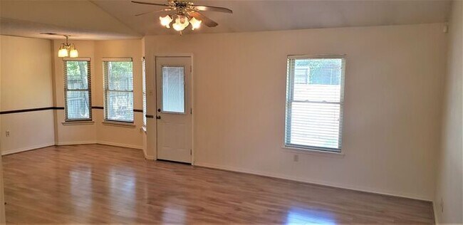Building Photo - West Conway Home