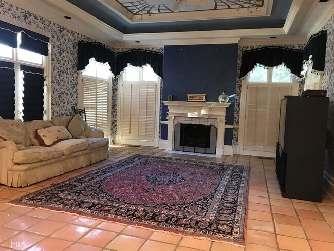 Building Photo - 325 Wilderlake Ct NW