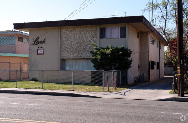 Building Photo - 4310 Lennox Blvd