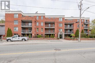 Building Photo - 939 N River Rd
