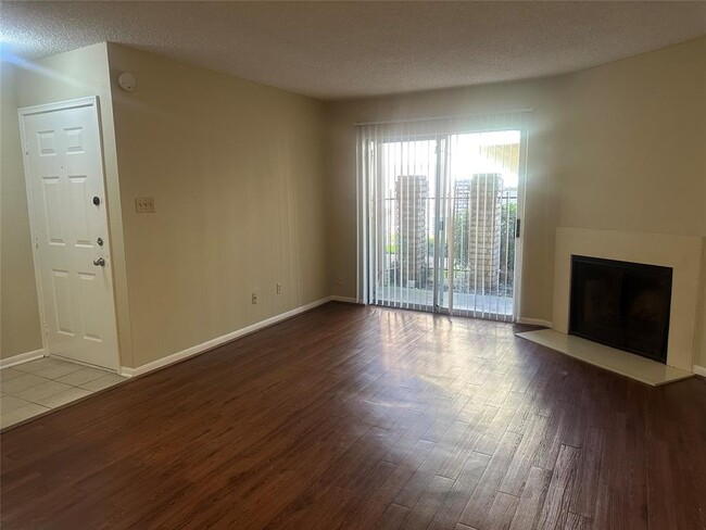 Building Photo - 2120 El Paseo St