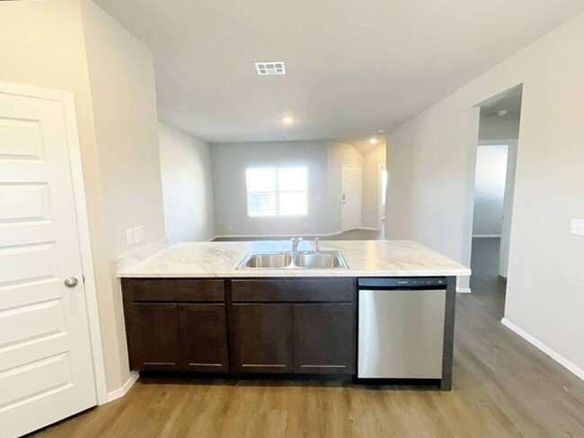 Foto del edificio - 16233 South 86th Ave E