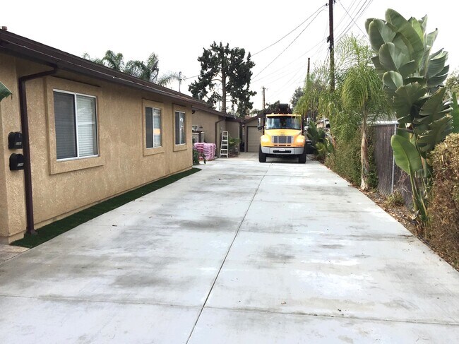 Foto del edificio - 528 N Parker St