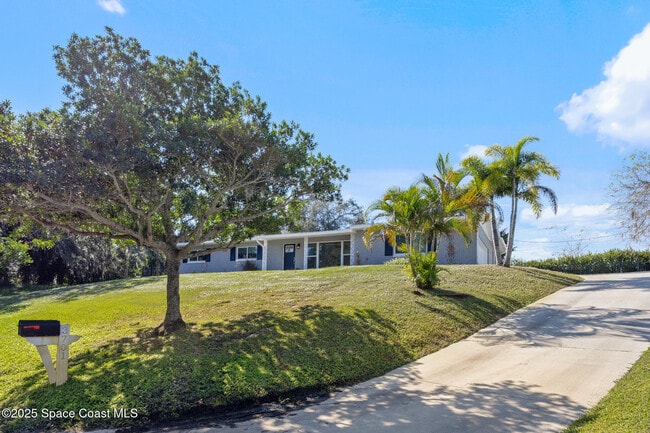 Foto del edificio - 3701 Warwick Dr