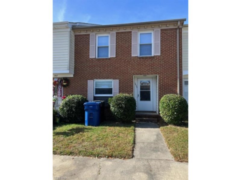 Primary Photo - 1435 Canadian Ct