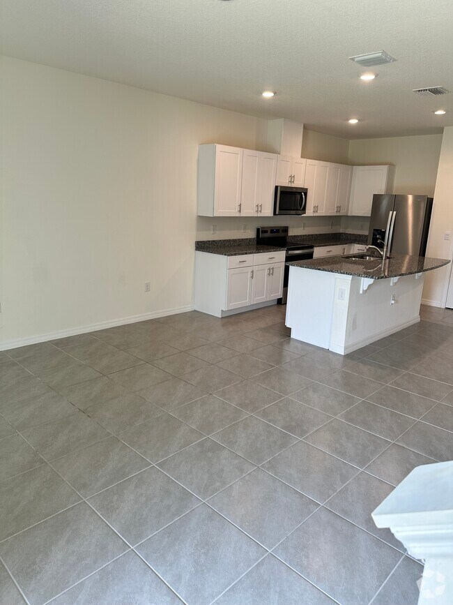 Shingle Creek Reserve Apartments for Rent with Utilities Included