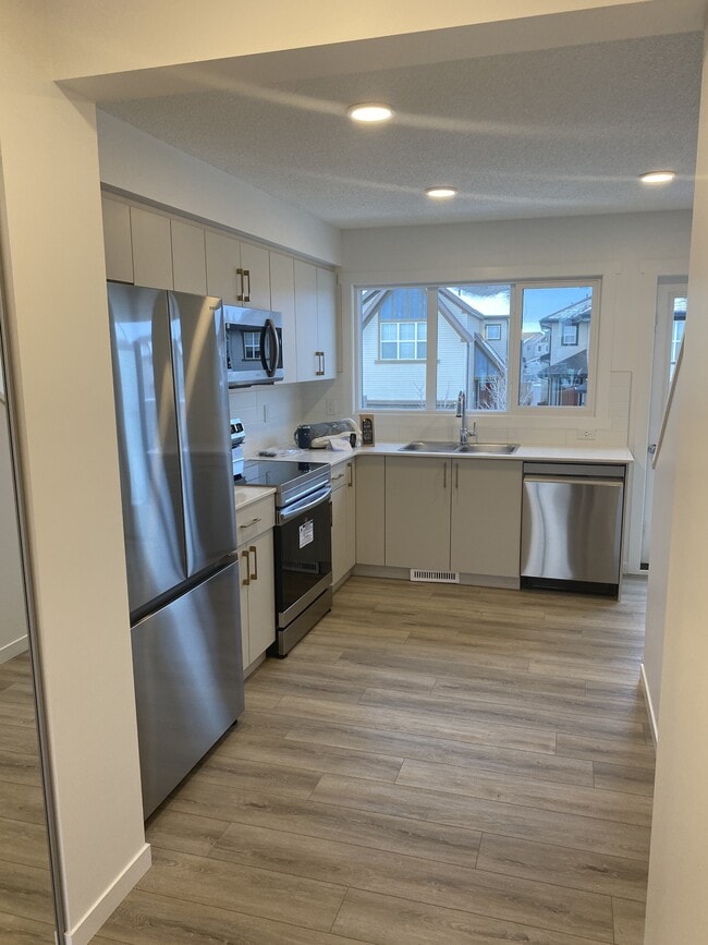 Building Photo - 1025 Secord Promenade