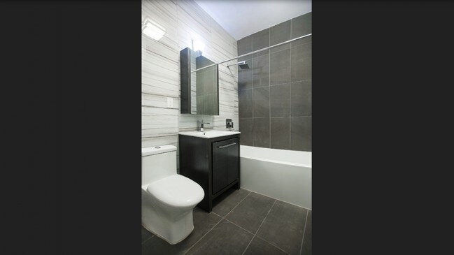 Foto del edificio - 312 E 106th St