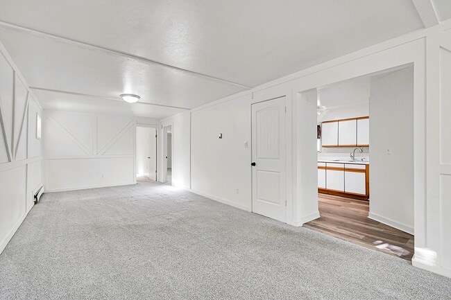 Foto del edificio - 30481 Chestnut Dr