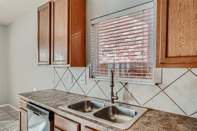 Building Photo - 4512 Ridgeway Dr