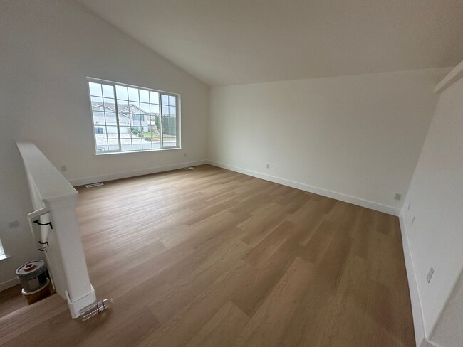 Foto del edificio - Move in special!! SPACIOUS Single Family -...