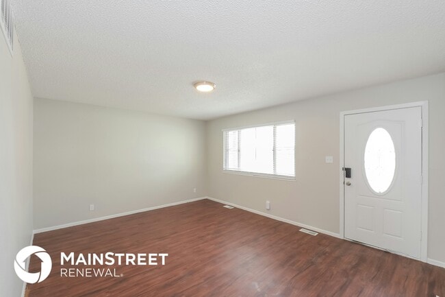 Building Photo - 5522 Carson St