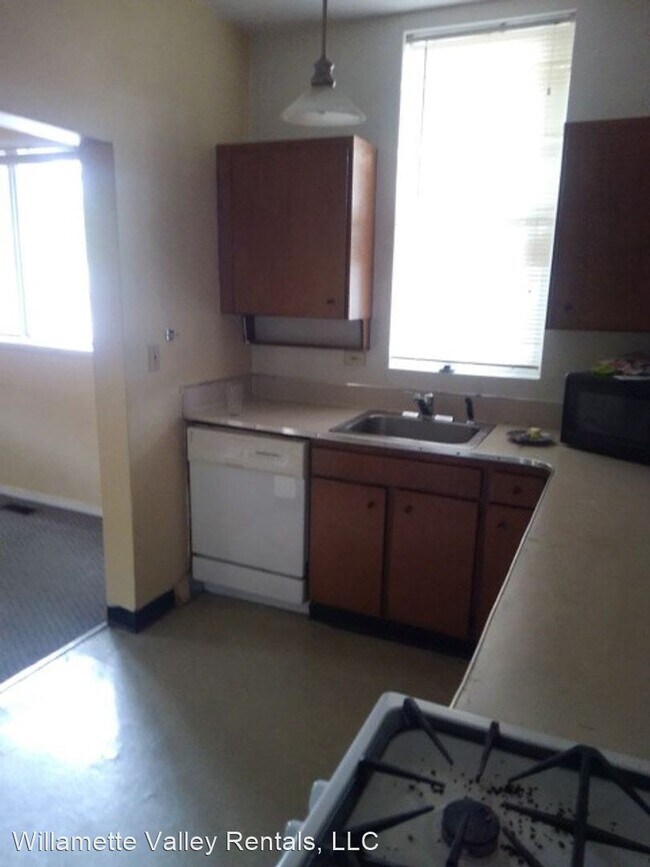 Foto del edificio - 1102-1102 NW Van Buren Ave