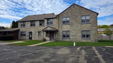 Building Photo - 314 Milwaukee St