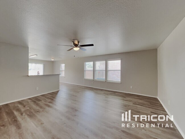Building Photo - 9420 Goldenview Drive Fort Worth TX