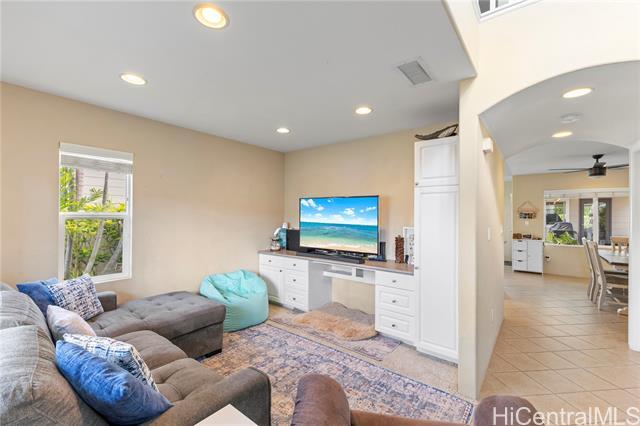 Building Photo - 91-6438-6438 Kapolei Pkwy