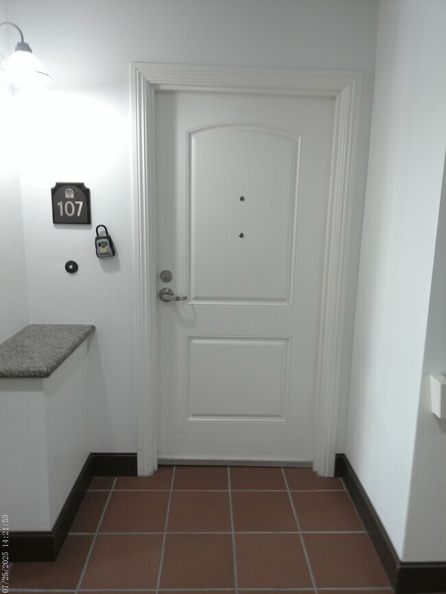 Frente - Casa Aldea at University City Village