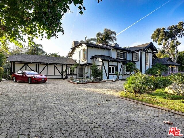 Foto del edificio - 6315 Bonsall Dr